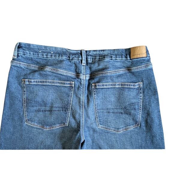 Women's American Eagle Medium Wash Curvy Mom Jeans 20L - Picture 6 of 12